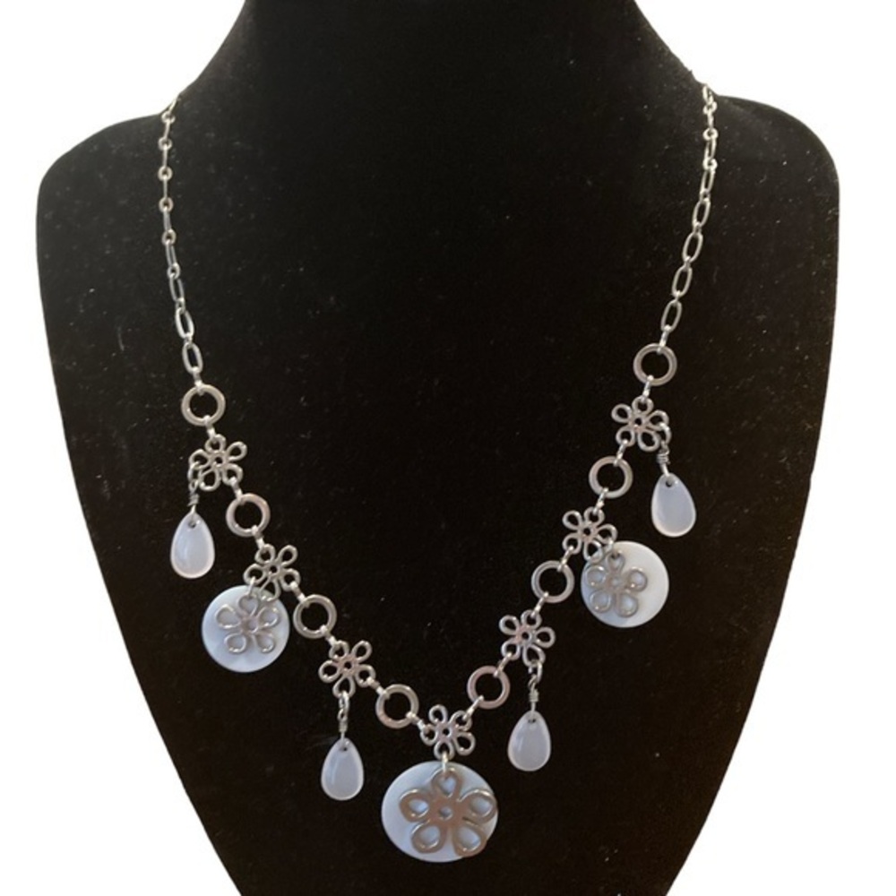 LIA SOPHIA 70’s Flower Signature Necklace